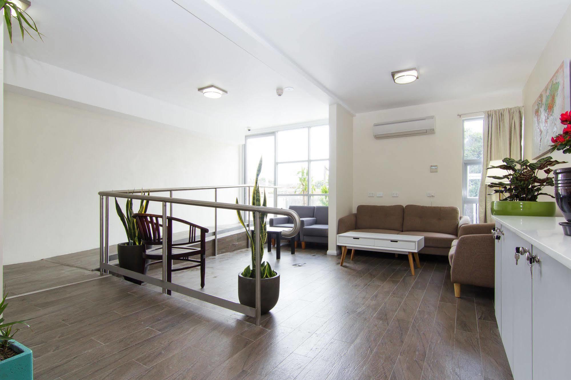 Shilla Lodge Burwood Екстер'єр фото